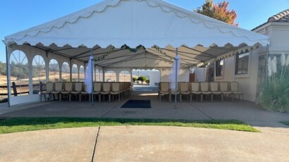 The outdoor event tent at Teleli Golf Club in Sonora, CA