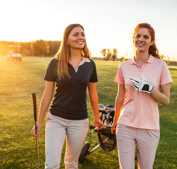 Female golfer on the golf course