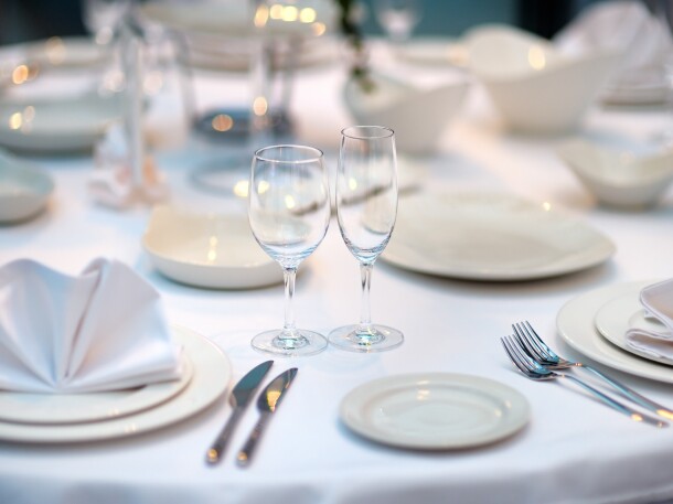 wedding banquet or event white table setting 2400wd