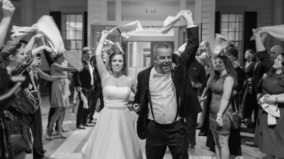 Wedding couple at Colonial Heritage in Williamsburg, Virginia