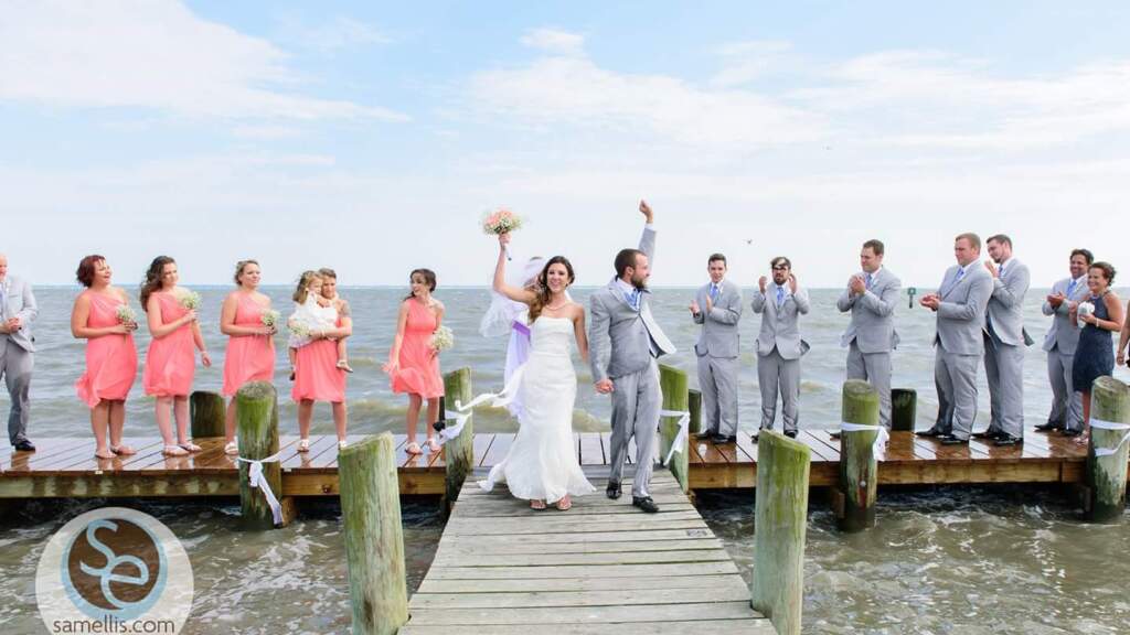 wedding at Captain's Cove Golf & Yacht Club