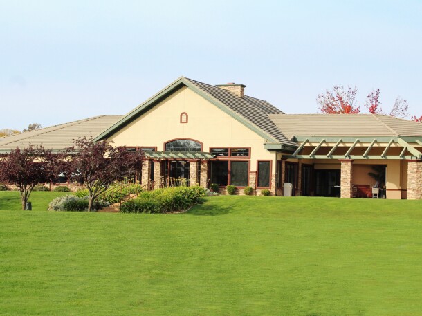 Castle Oaks Golf Club, Clubhouse