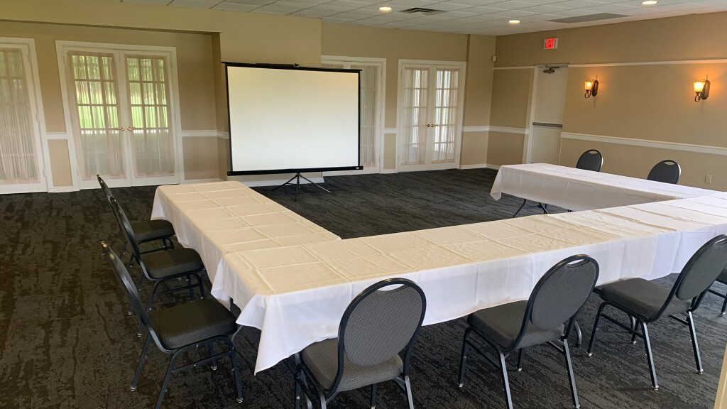 Ed Oliver Golf Club, Wilmington Delaware Work Space, Presentation - Horseshoe Style, Socially Distanced